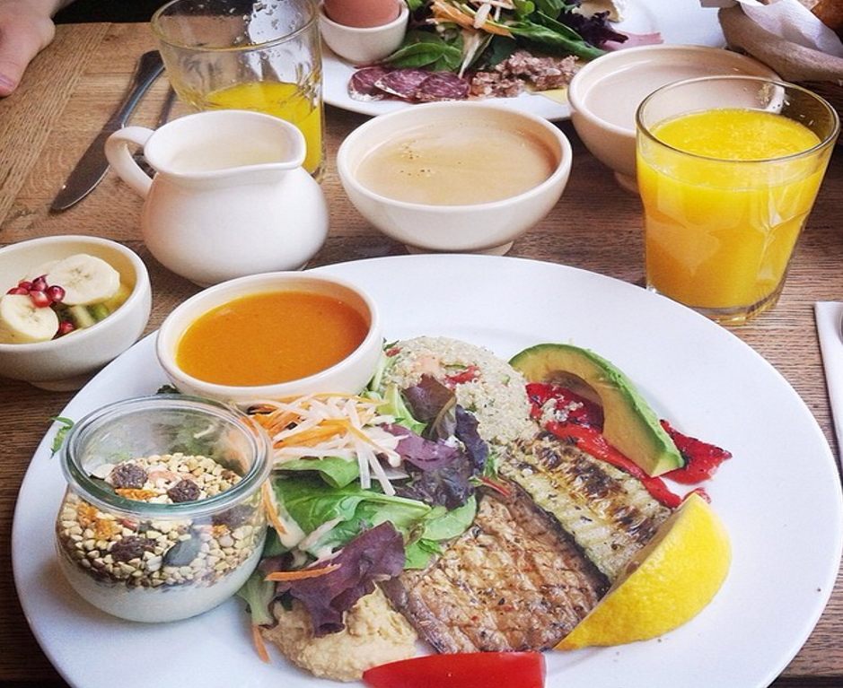 Enjoy a vegan brunch at Le Pain Quotidien