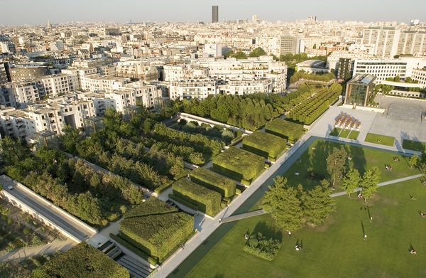 Portez un regard neuf sur la capitale avec l’appli Balades Paris durable