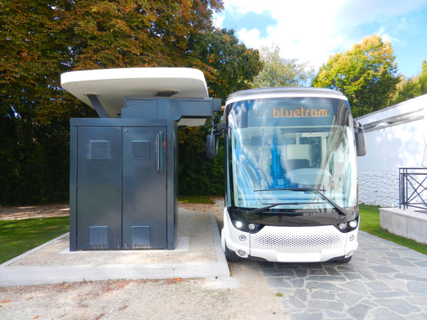 Bluetram: the electric tramway of the Champs-Elysées