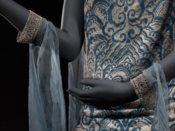 Exposition : Roman d’une garde-robe, le chic d’une Parisienne de la Belle Epoque aux années 30
