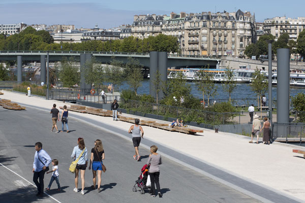 The recapture of the right bank’s berges de Seine